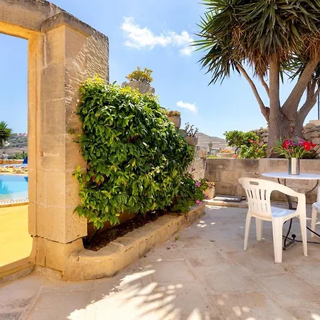 빌라 Razzett Għasri