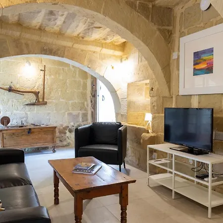 빌라 Razzett Għasri